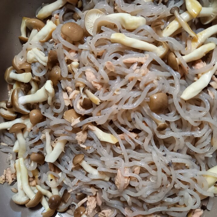 糸こんにゃく焼きそば風!